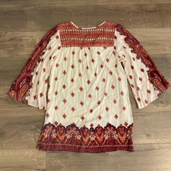 Angie cream, red print 3/4 sleeve tunic, L - Picture 2 of 6